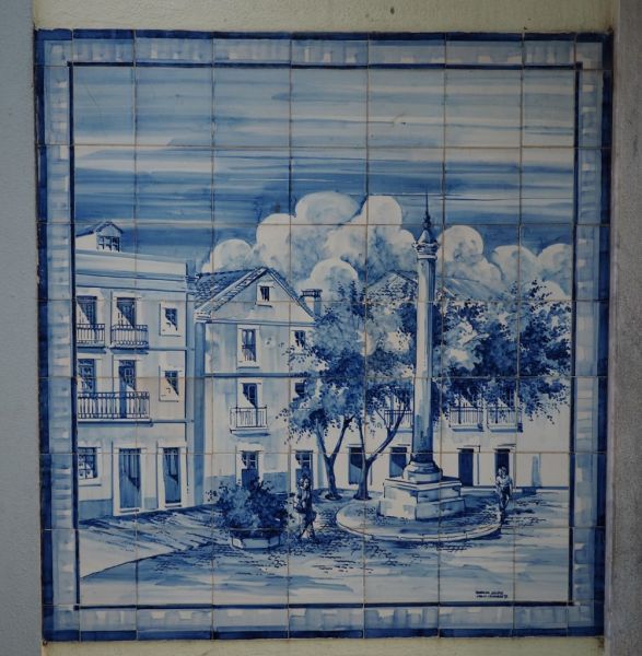 Twój Drugim Dom ozdobiony Azulejo? Czyli tradycyjne, portugalskie, ceramiczne arcydzieła. Bo kto powiedział, że płytki powinny znajdować się jedynie wewnątrz domu? 